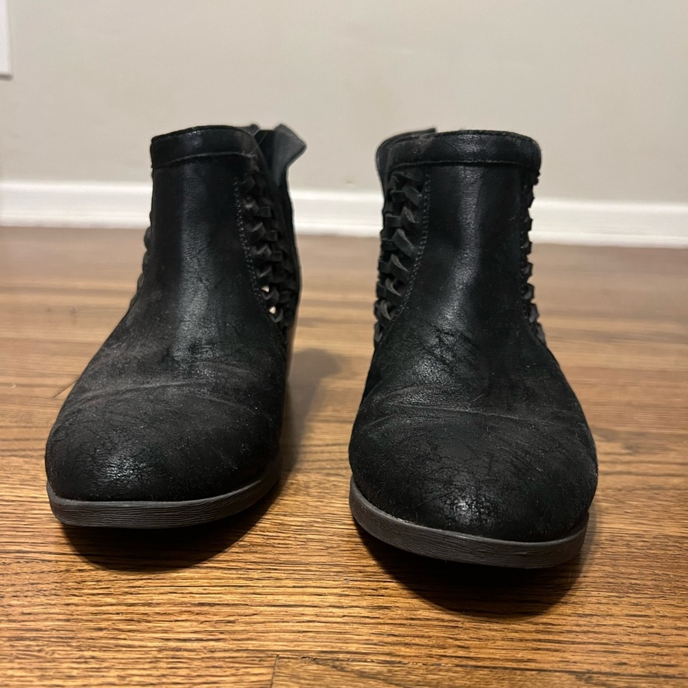 JUSTFAB Ankle Bootie